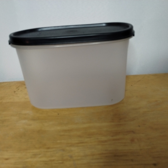 Tupperware Other - New Tupperware black seal oval modular mate #2